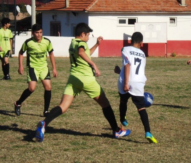 Sarıgöl’de okullar arası yıldız erkekler futbol turnuvası