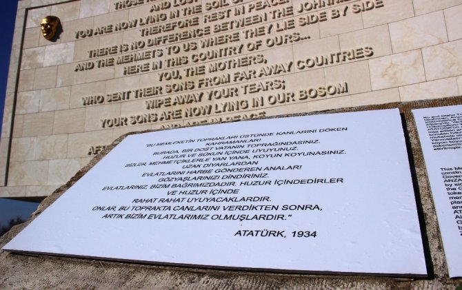 Atatürk’ün Anzaklar için söylediği sözlerin bulunduğu kitabe yenilendi