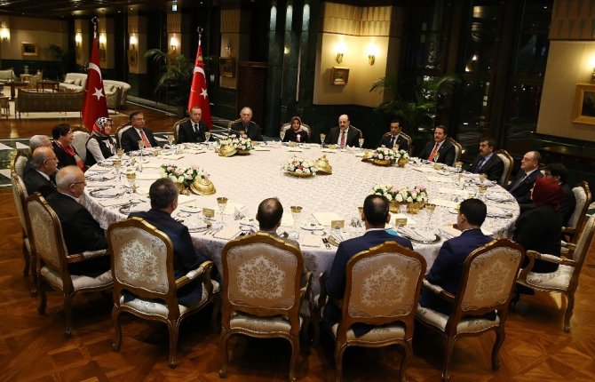 Cumhurbaşkanı Erdoğan eğitimcilerle bir araya geldi