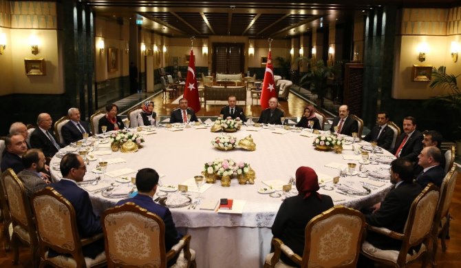 Cumhurbaşkanı Erdoğan eğitimcilerle bir araya geldi