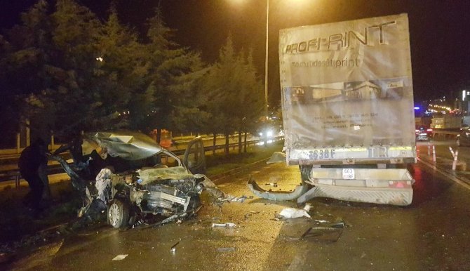 Samsun’da kamyonet tır ile çarpıştı: 2 yaralı