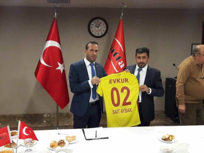 Evkur Yeni Malatyaspor - Beşiktaş maçı öncesinde taraftarlara çiğ köfte dürümü dağıtılacak