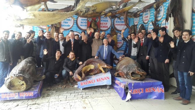 İmam Hatip Lisesi öğrencileri, Türkiye Deniz Canlıları Müzesi’ne hayran kaldı