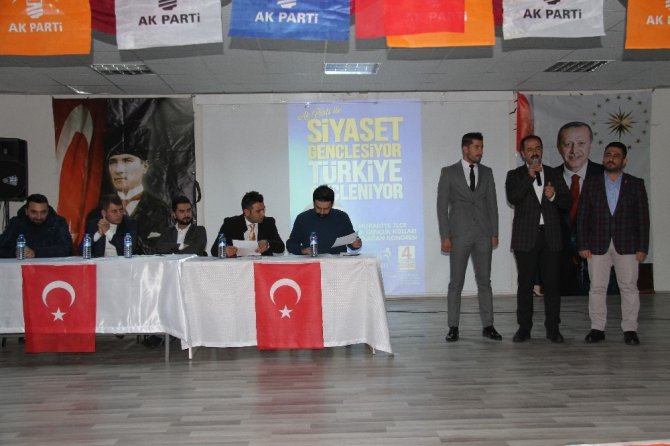 AK Parti Muradiye Gençlik Kolları Başkanlığına Kayakeser seçildi