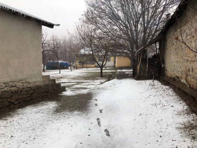 Bingöl’de kar yağışı etkili olmaya başladı