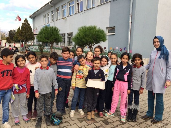 Gömeç’te çocukların kandil sevinci