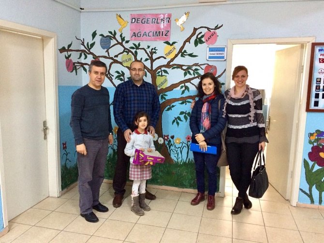 Gömeç’te çocukların kandil sevinci