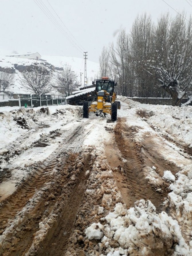 Tunceli’de 71 köy yolu ulaşıma kapandı