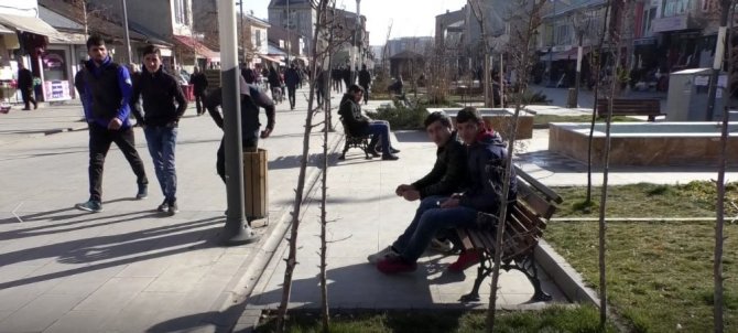 Türkiye’nin en soğuk kentinde şaşırtan görüntüler