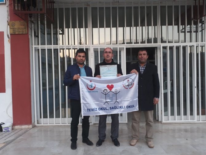 Nurten Öztürk İlkokulu Beyaz Bayrak aldı