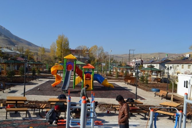 Gevaş Belediyesinden 5 yeni park
