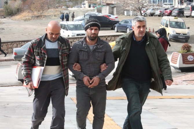 Elazığ’da silahlı gaspçı tutuklandı