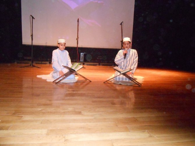 Eskişehir Hızırbey İmam Hatip Ortaokulu’da ’Mevlid-i Nebi’ programı yoğun ilgi gördü