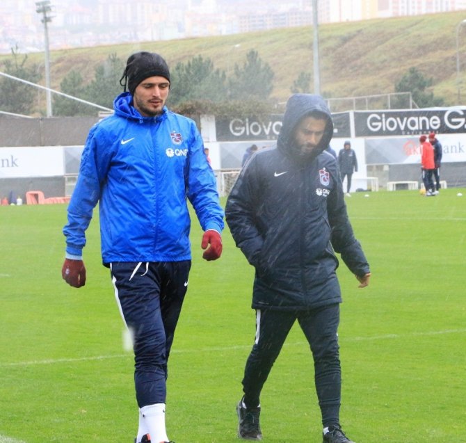Trabzonspor, yağmur altında çalıştı