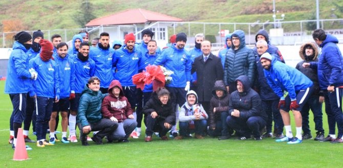 Trabzonspor, yağmur altında çalıştı