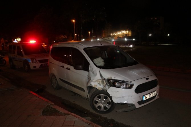 Adana’da park içerisinde kazalı ve kurşunlanmış araç bulundu