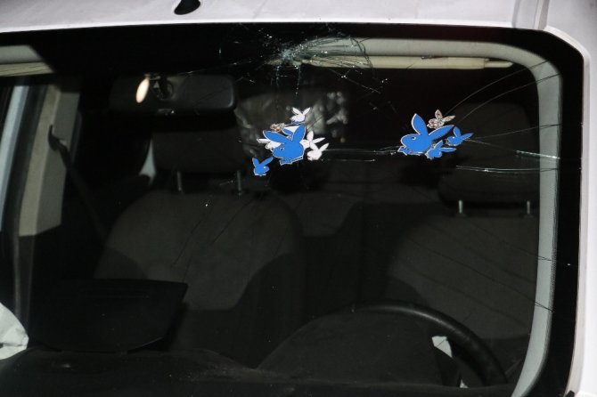 Adana’da park içerisinde kazalı ve kurşunlanmış araç bulundu