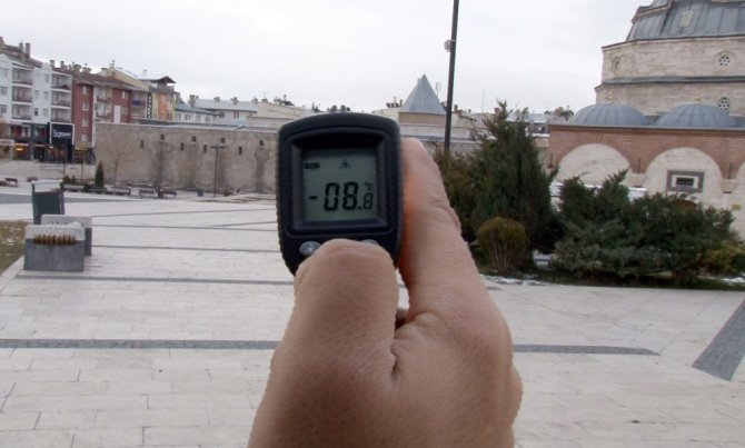 Sivas’ta termometreler -9’u gösterdi