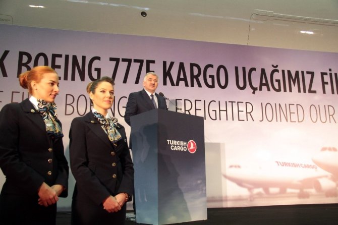 THY Kargo ilk Boeing 777 kargo uçağını teslim aldı