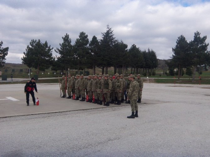 Mühimmat Depo Komutanlığında askerlere yangın eğitimi
