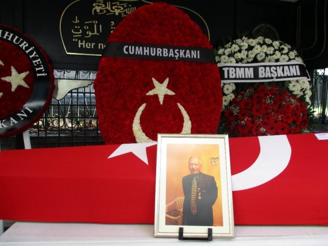 Kore Gazisi Süleyman Dilbirliği ve eşi Nimet Dilbirliği son yolculuklarına uğurlandı