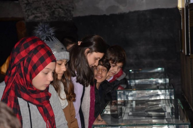 Öğrenciler maden müzesini gezdi