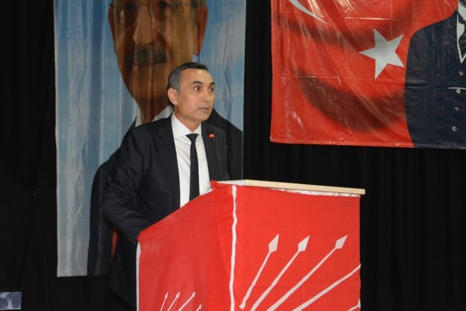 CHP Aliağa İlçe Başkanlığına Özcan Durmaz seçildi
