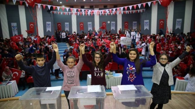 Melikgazi Belediyesi Çocuk Meclisi’nde seçim heyecanı