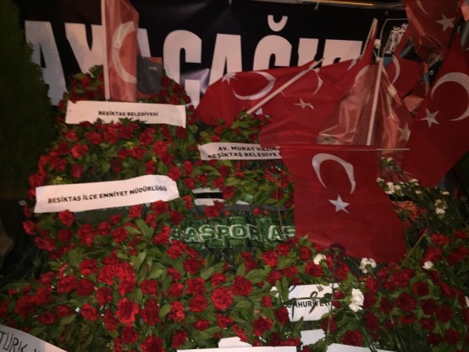 Beşiktaş patlamasının yaşandığı 22.29’da anma töreni düzenlendi