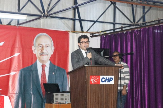 CHP Bergama’da yeni başkan Mehmet Ecevit Canbaz oldu