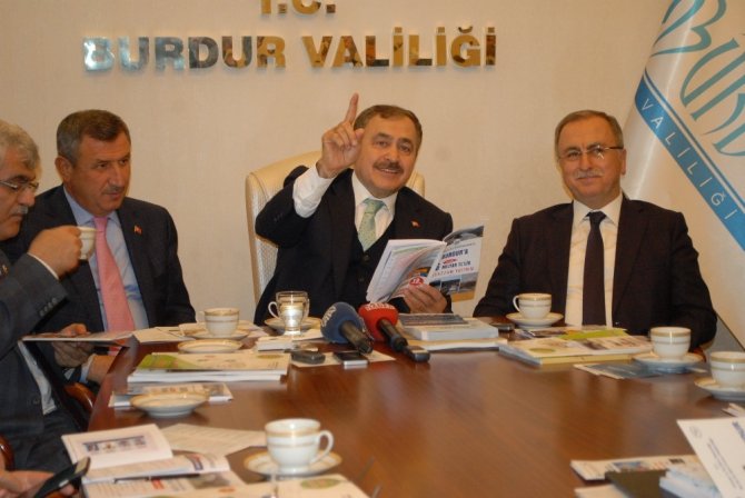 Bakan Eroğlu: “Antalya’ya gelen turistlerin en azından yüzde 10-15’ini Burdur’a taşımamız lazım”