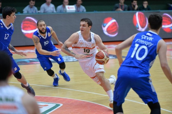 Tahincioğlu Basketbol Süper Ligi: Banvit: 69 - İstanbul Büyükşehir Belediyespor: 72