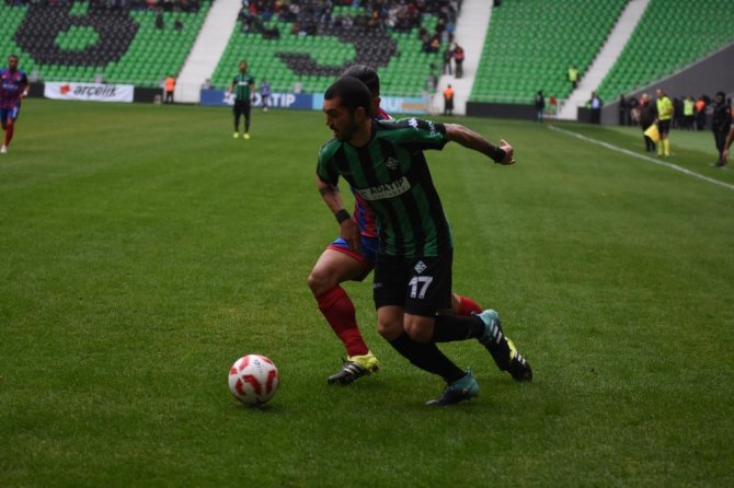 TFF 2. Lig Beyaz Grup: Sakaryaspor: 2 - Silivrispor: 2
