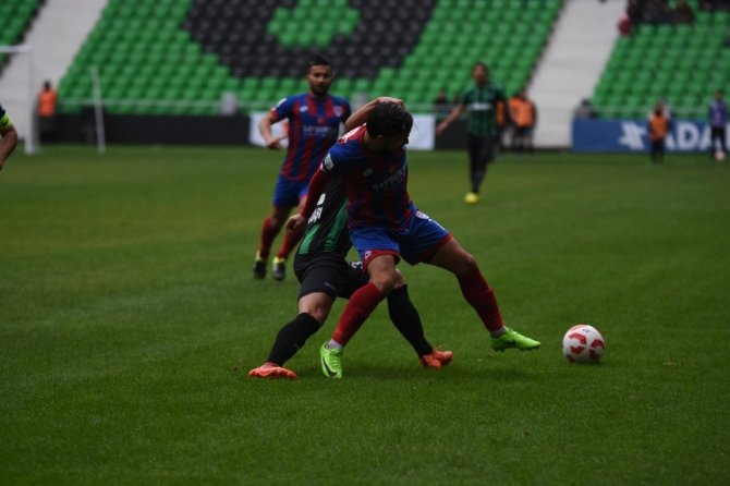 TFF 2. Lig Beyaz Grup: Sakaryaspor: 2 - Silivrispor: 2