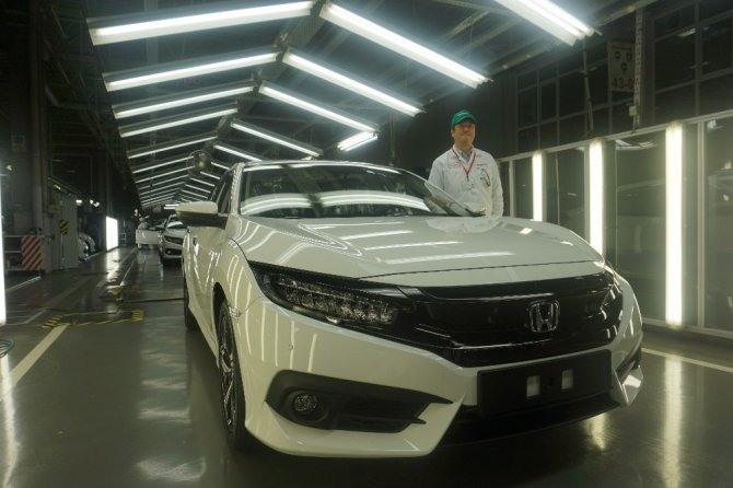Japon otomobil devi 40 milyon euro yatırımla ikinci vardiyaya geçti