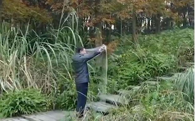 Çin’de görünmezlik pelerini videosu rekor kırdı