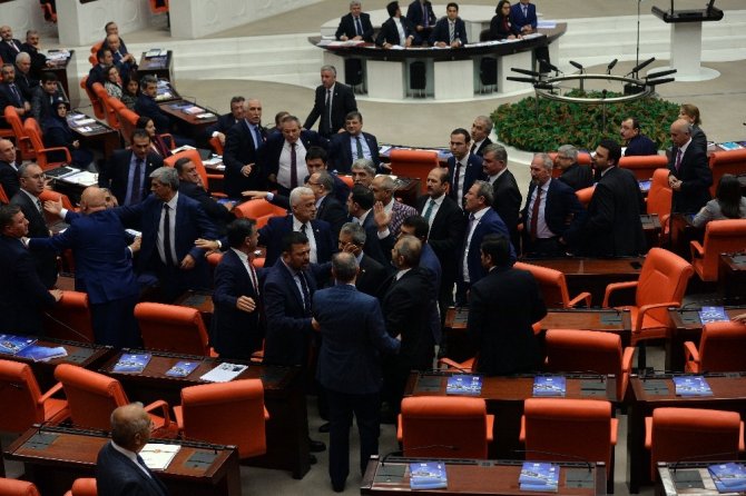 2018 yılı Merkezi Yönetim Bütçe Kanunu Tasarısı görüşmelerinde ‘Ataşehir’ tartışması