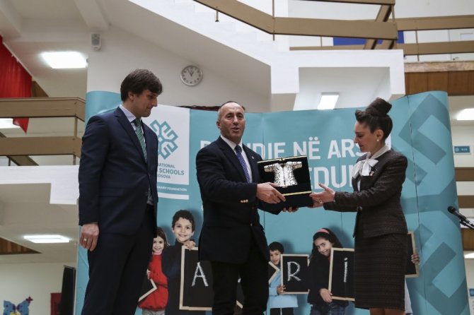 Kosova Başbakanından Maarif Okullarına övgü