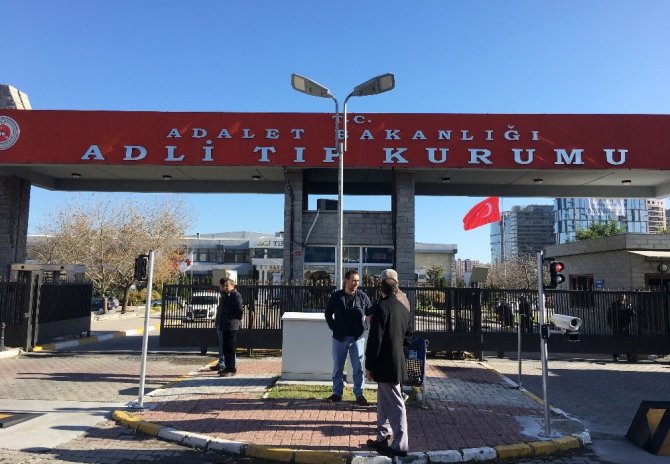 Öldürülen ünlü yönetmen Mustafa Kemal Uzun’un Adli Tıptaki işlemleri sürüyor