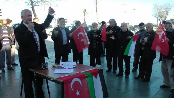 Akçakoca’da STK temsilcileri, ABD’nin Kudüs kararını protesto ettiler