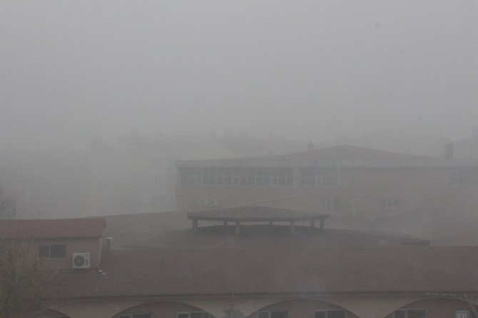 Elazığ’da sis etkili oldu