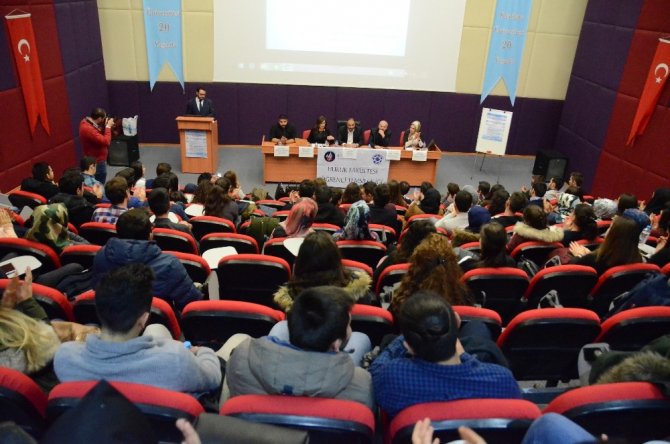 Kırıkkale Üniversitesinden Sosyal Medya ve Bilişim Hukuku Konferansı