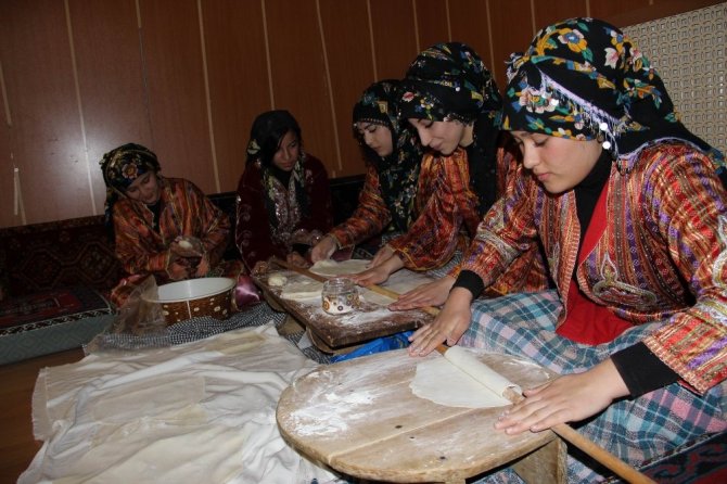 Halk edebiyatını uygulamalı öğrendiler