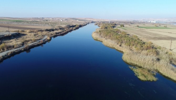 Sınırın mavi çizgisi Fırat Nehri