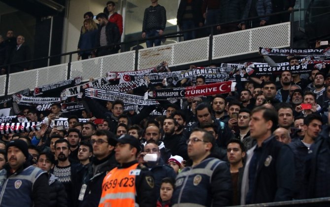 Ziraat Türkiye Kupası: G.Manisaspor: 0 - Beşiktaş: 1 (İlk yarı)