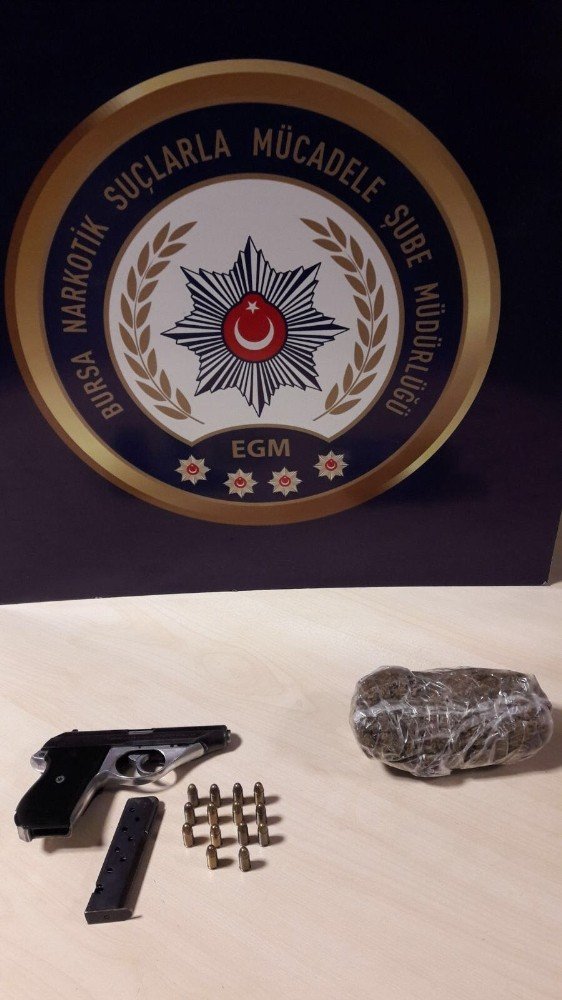 Bursa’da uyuşturucu satıcıları yakalandı