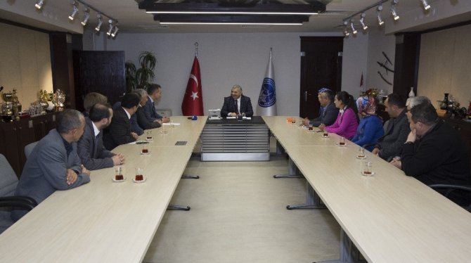 Başkan Çelik, AK Parti İncesu ve Sarız heyetiyle görüştü