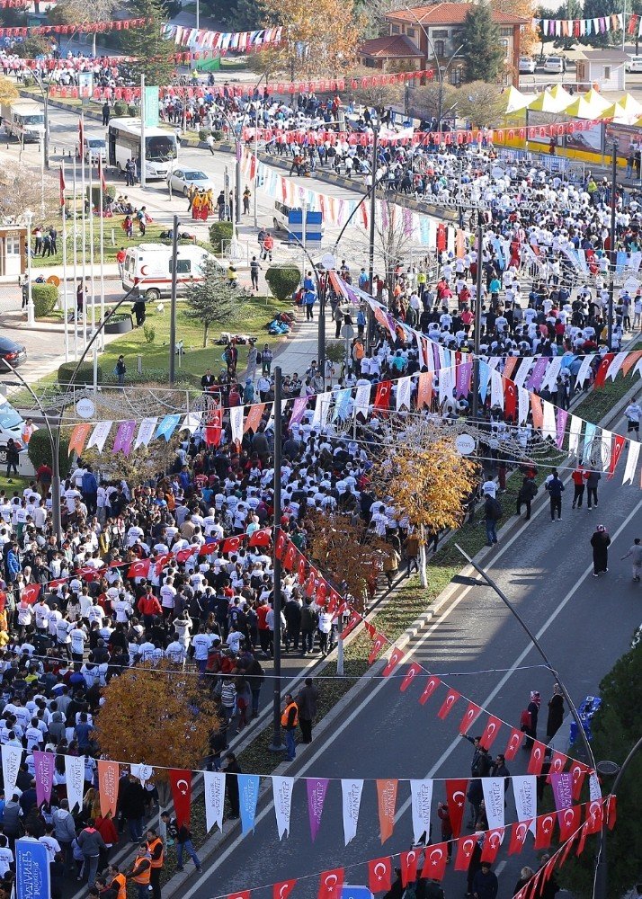 Gaziantep’te 19 bin TL para ödüllü "Kurtuluş" koşusu