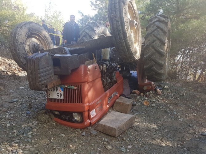 Gördes’te traktör kazası: 1 ölü