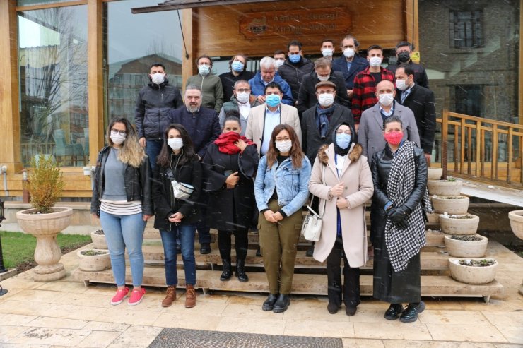 Gazeteciler, ’medya, kültür, sanat ve turizm’ buluşmalarında Ahi diyarı Kırşehir’de konakladı